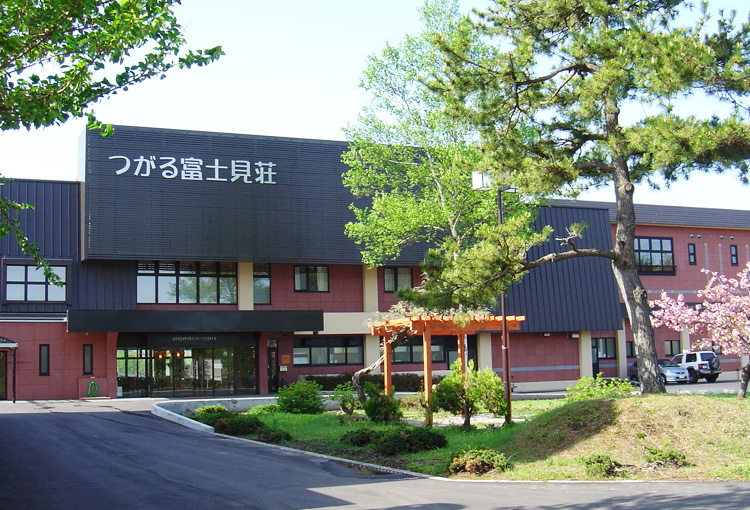 Hot spring accommodations which can view Tsuru no Mai Bridge, Mt.Iwaki